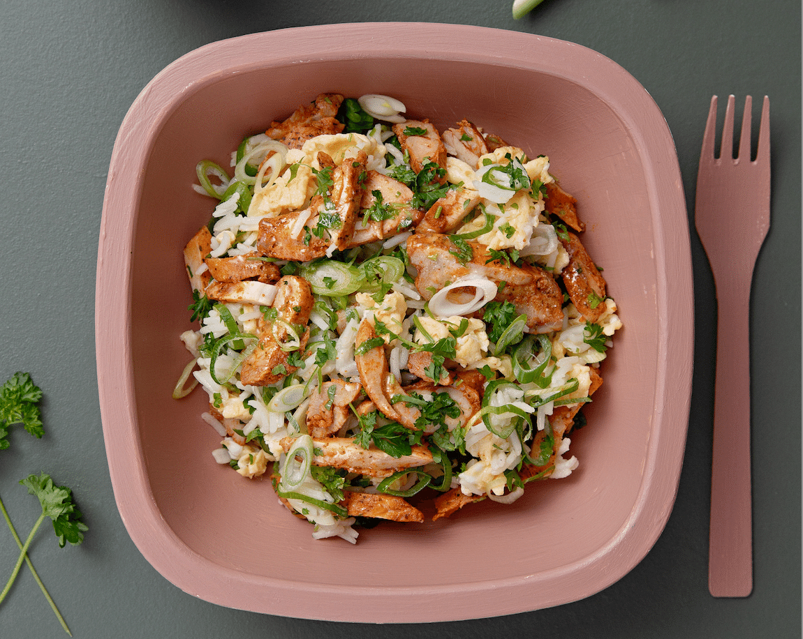 Pastasalat med kylling og kikerter Spiseklar